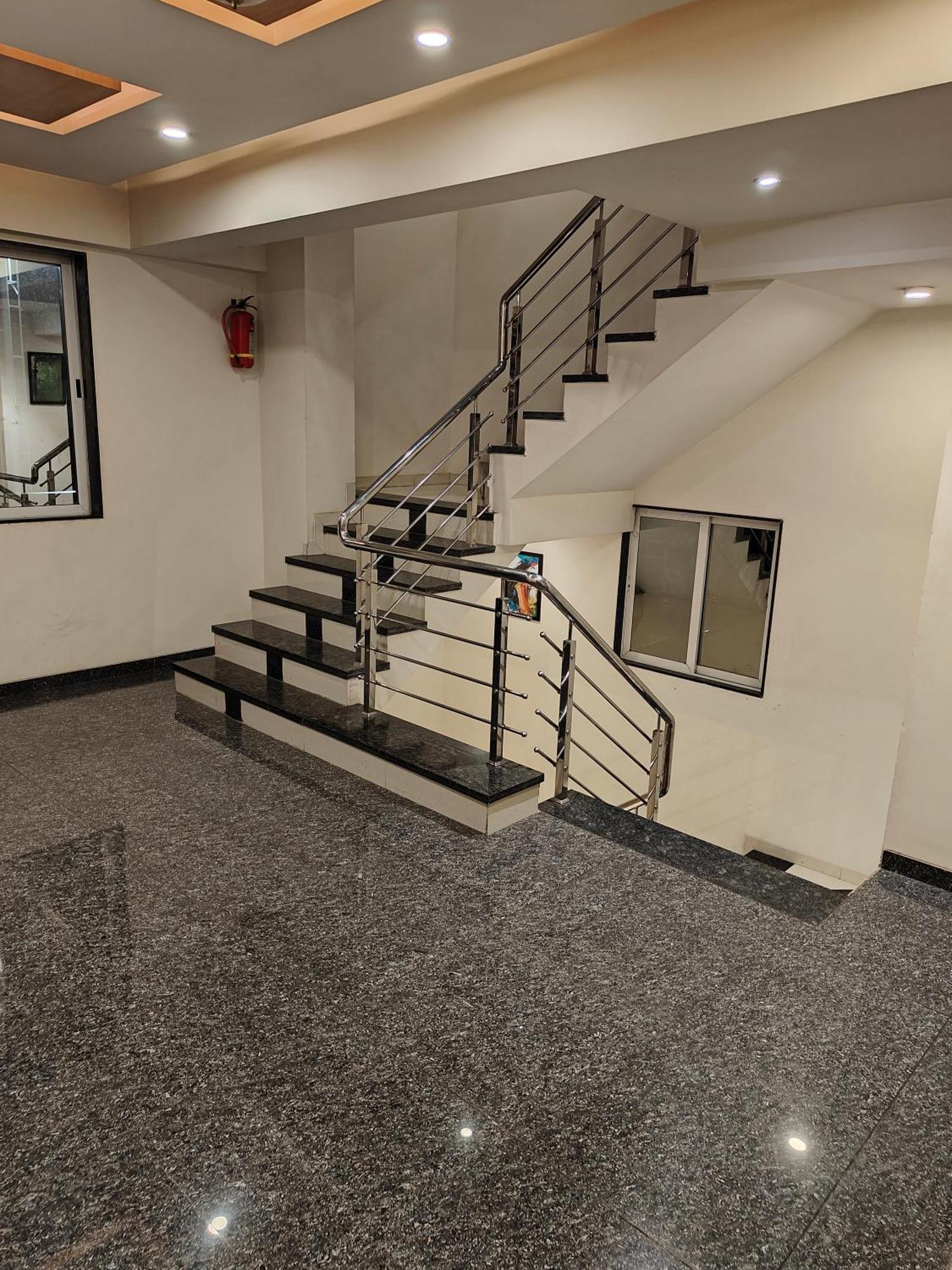 סוראט Hotel Sahyog & Rooms מראה חיצוני תמונה